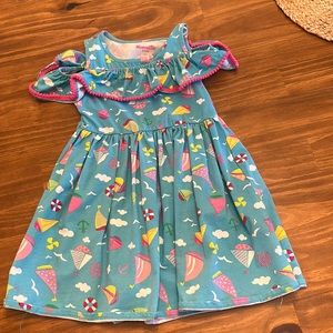 Girls dress